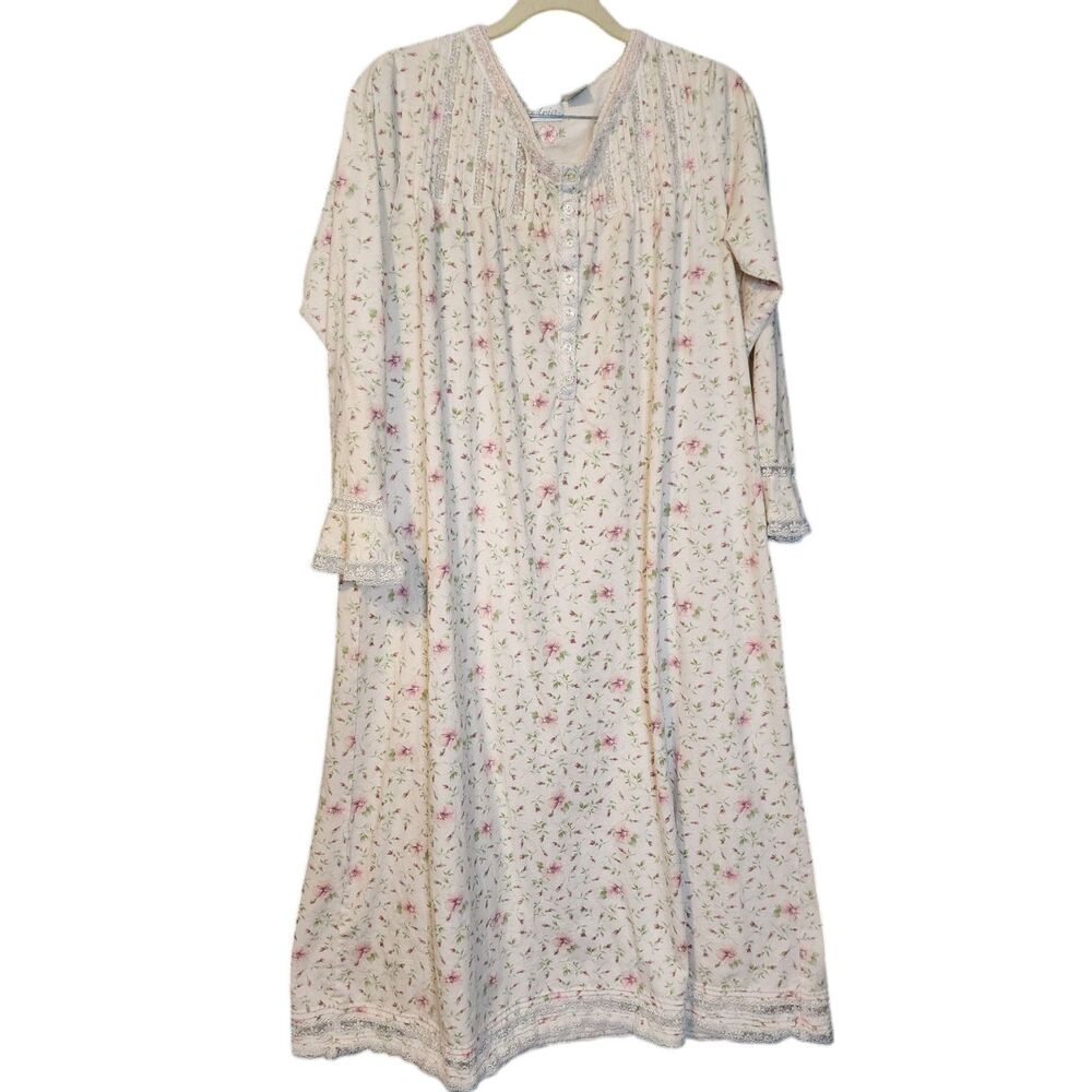 Aria Nightgown  Floral Lace Size Small